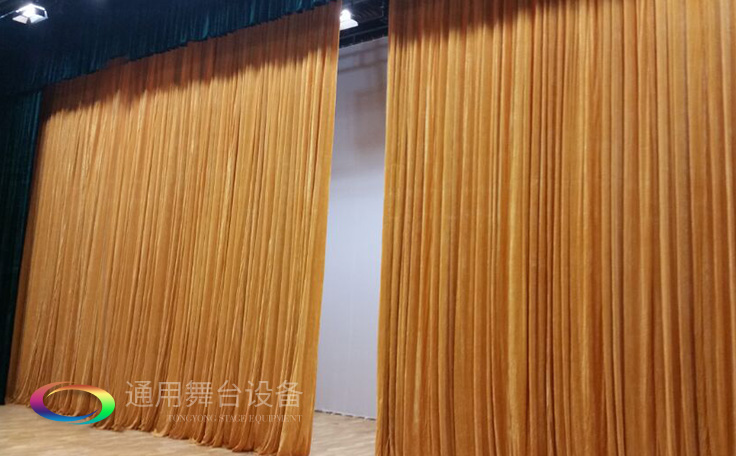 大幕類型、開啟方式！泰州舞臺大幕廠家——通用舞臺吊桿，主要用于演出開始、結(jié)束的舞臺啟閉,有時也用作場幕使用