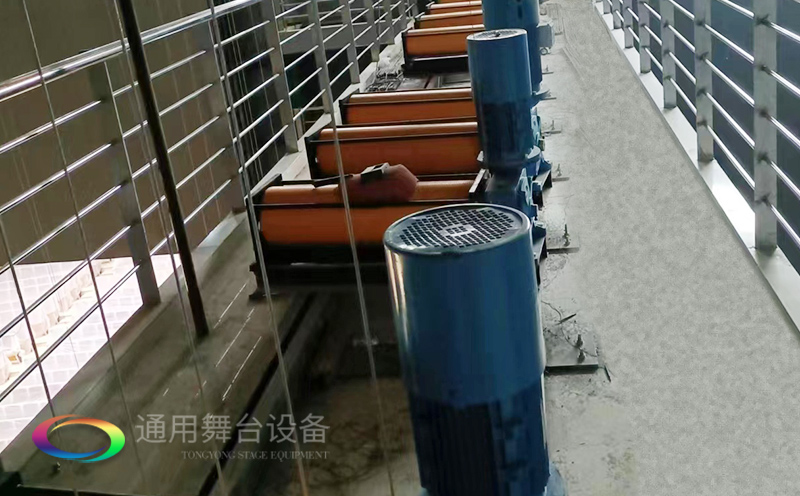 淮安開明實(shí)驗(yàn)學(xué)校報(bào)告廳、舞臺(tái)機(jī)械吊桿、鋼性防火幕項(xiàng)目