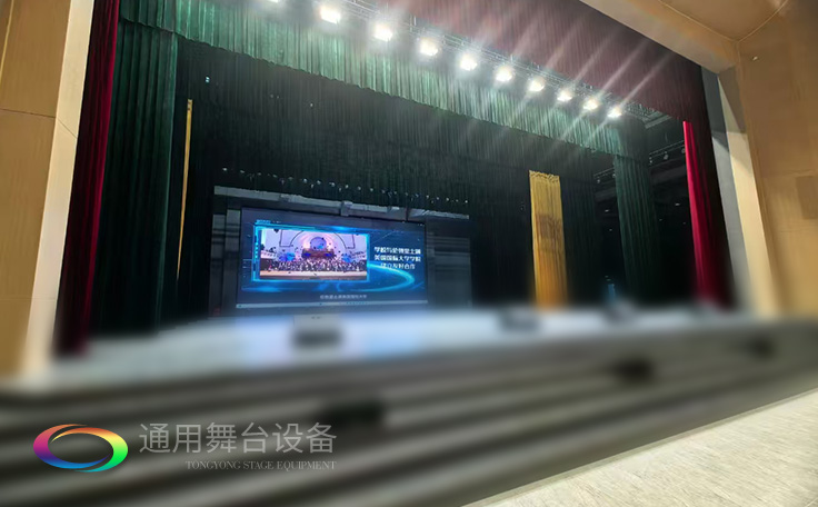 戴南文化藝術(shù)中心禮堂舞臺(tái)機(jī)械、舞臺(tái)吊桿等全面升級(jí) 賦能多元藝術(shù)呈現(xiàn)